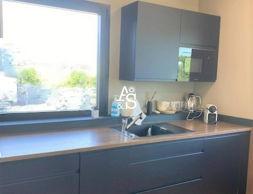 A&S IMMOBILIER, LOCATION Bureaux / Locaux, réf : 1719 / 717650