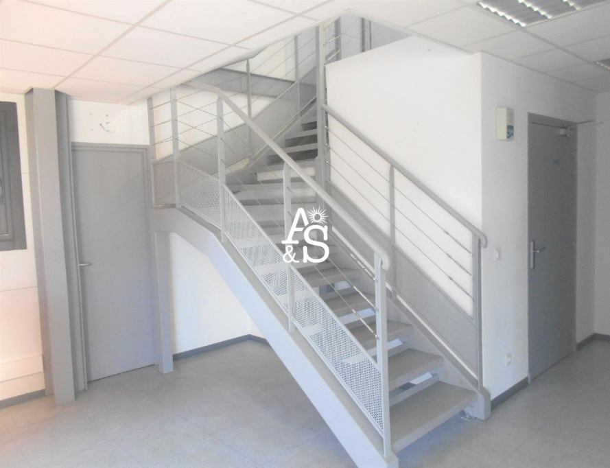 A&S IMMOBILIER, LOCATION Bureaux / Locaux, réf : 1719 / 718049