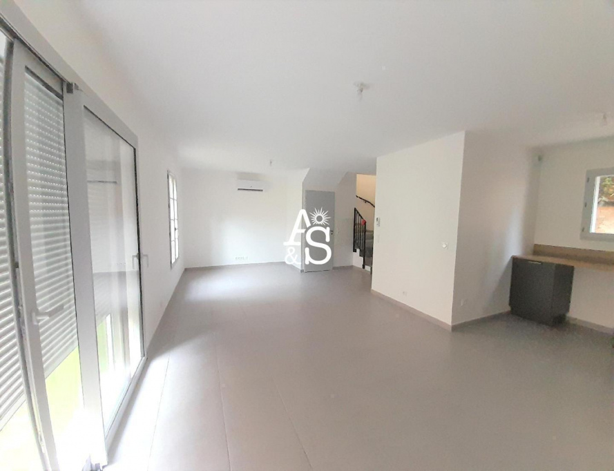 A&S IMMOBILIER, LOCATION Maisons de Villages / Villes, réf : 1719 / 704234