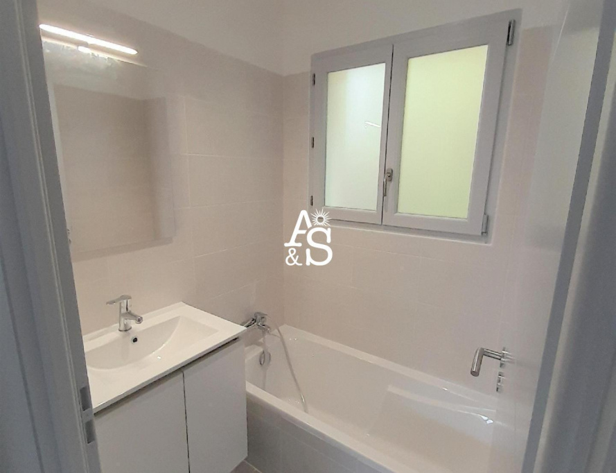A&S IMMOBILIER, LOCATION Maisons de Villages / Villes, réf : 1719 / 704234