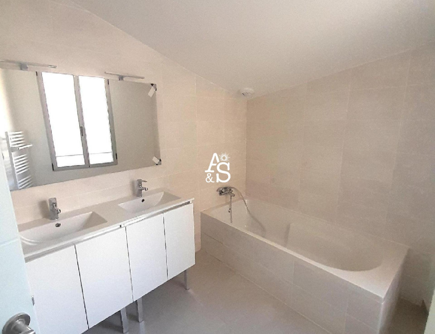 A&S IMMOBILIER, LOCATION Maisons de Villages / Villes, réf : 1719 / 720299