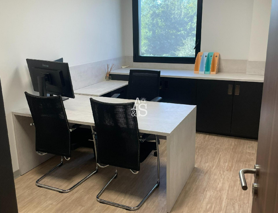 Rental office, premise Pertuis